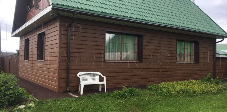 Металлосайдинг от Центра Металлокровли в цвете Каштан